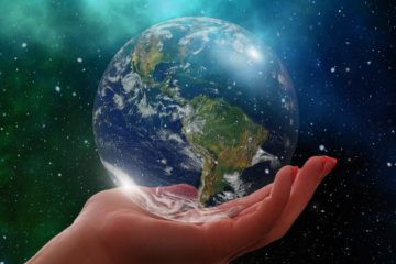 trut God - world in his hands